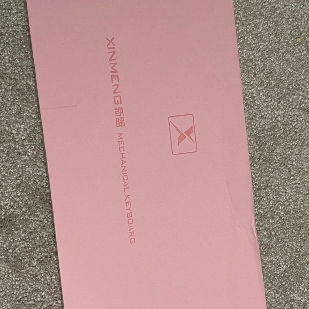 NWT • pink mechanical typewriter style round keys keyboard